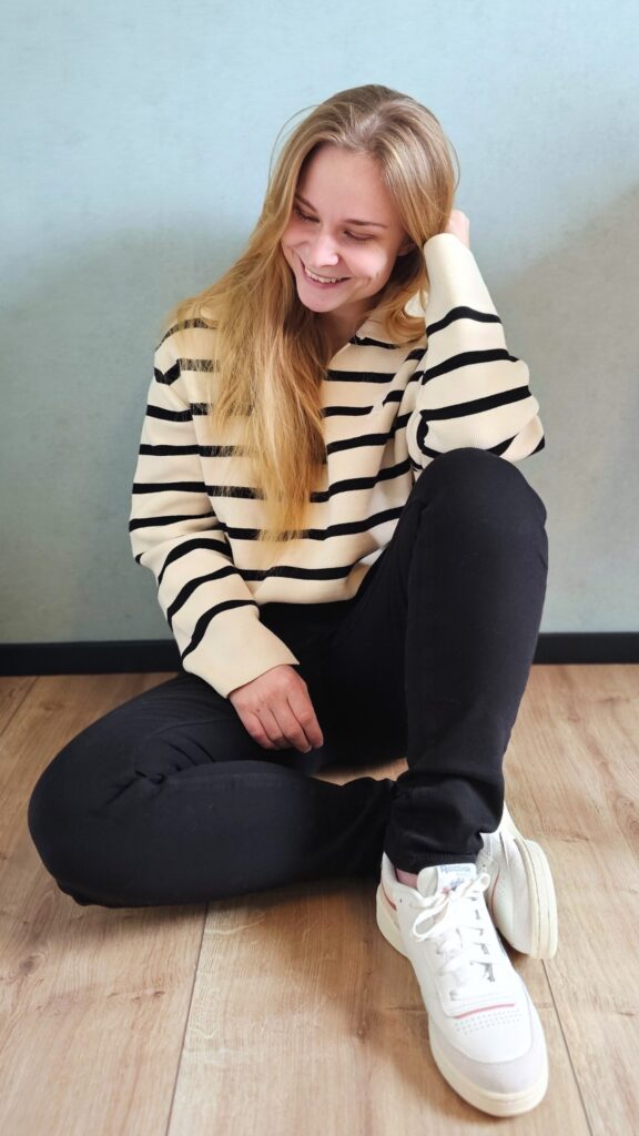 Saskia, Webdesignerin, lächelnd, freelancer